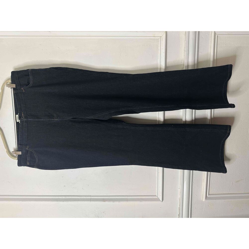 LL Bean Jeans Womens Size 18MT Dark Wash Wide Leg Denim Very Soft And Stretchy